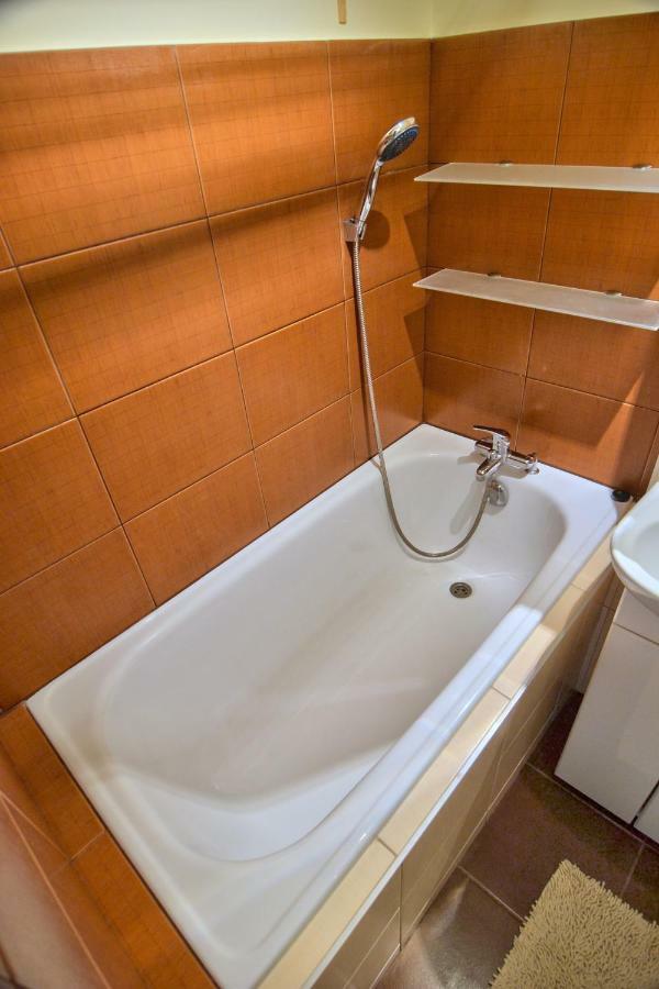 Sloneczny Apartament Grzybowska Varsovia Exterior foto